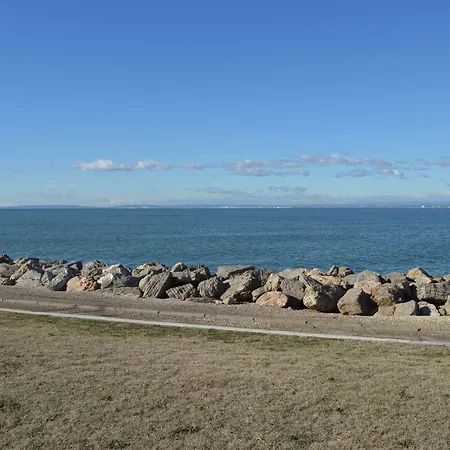 Marina Duplex 4 Couchages, Terrasse Et Solarium, Clim, Wifi, Parking, Port Camargue - Fr-1-250-217 * Le Grau-du-Roi