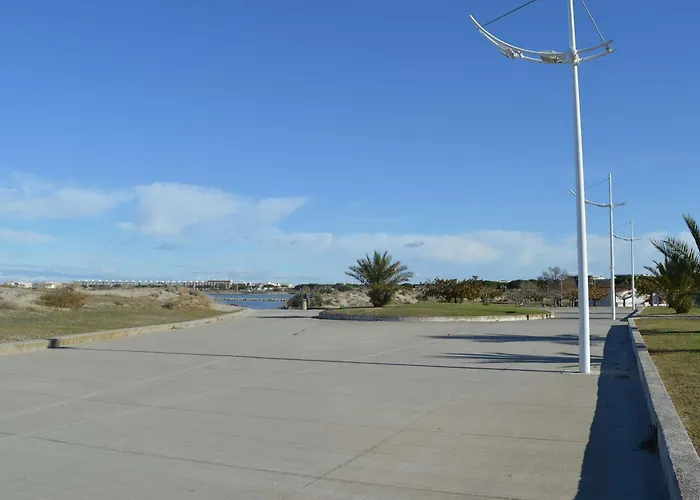 Appartement Marina Duplex 4 Couchages, Terrasse Et Solarium, Clim, Wifi, Parking, Port Camargue - Fr-1-250-217